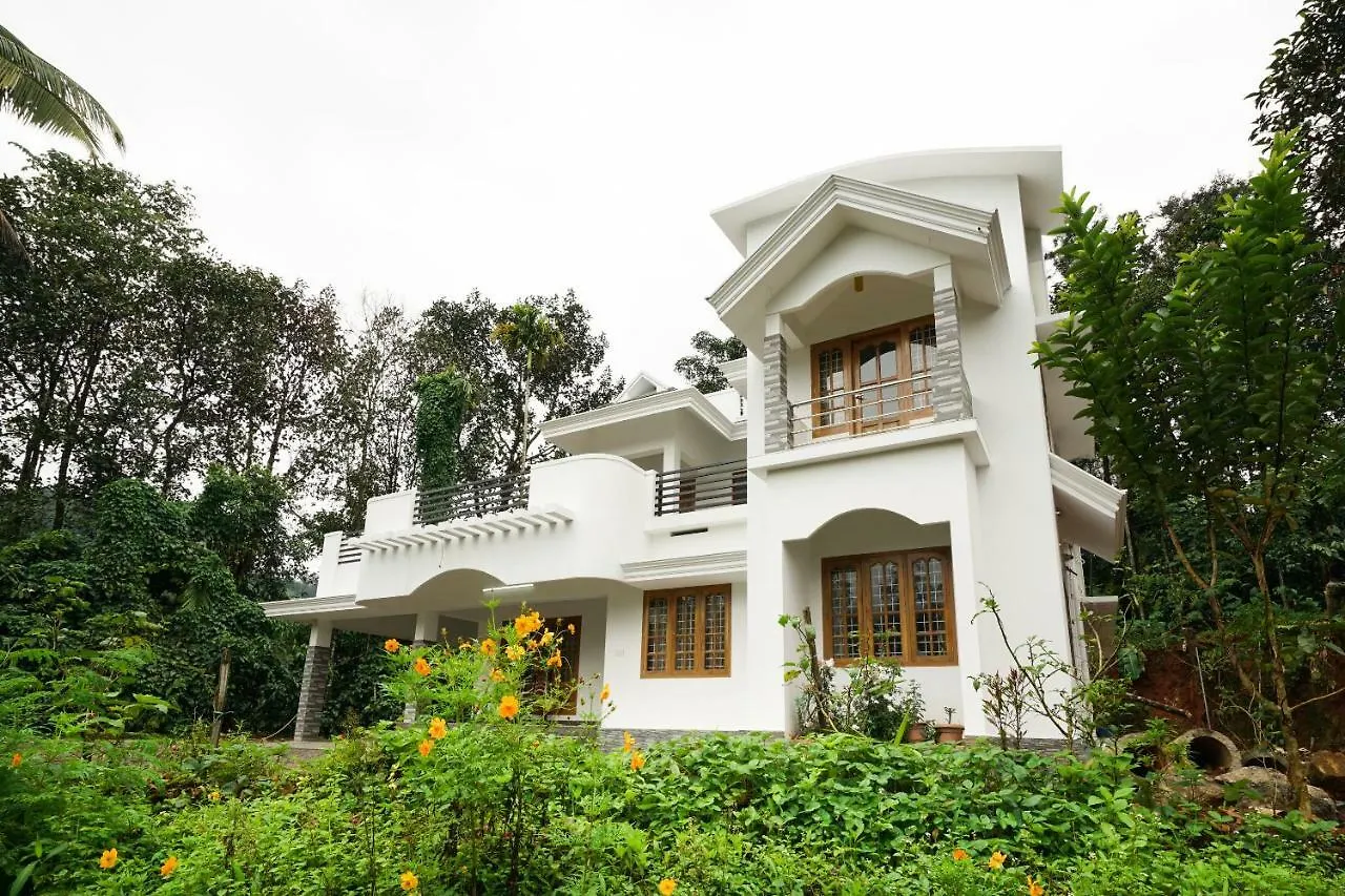 4Bhk White Snow Spacious Holiday Home Munnar