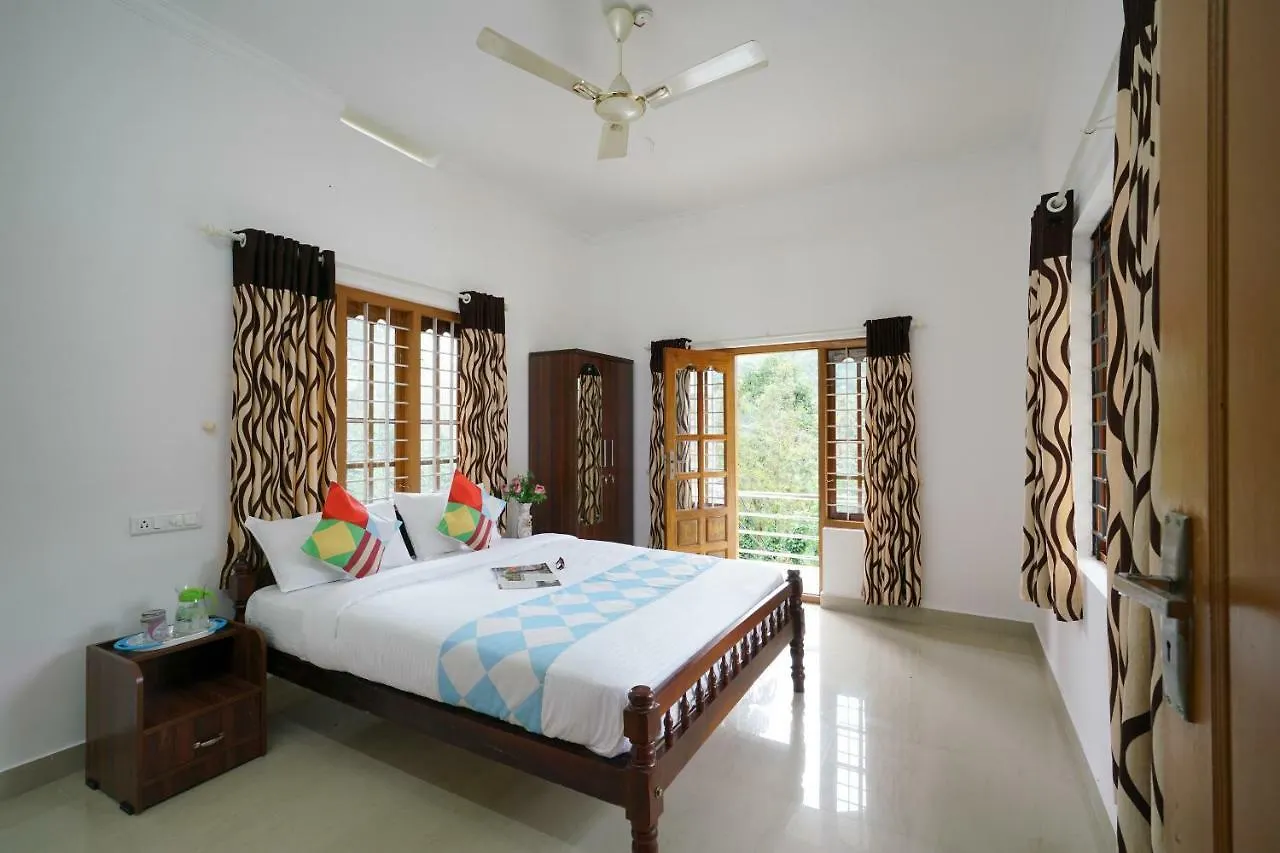 4Bhk White Snow Spacious Holiday Home Munnar India