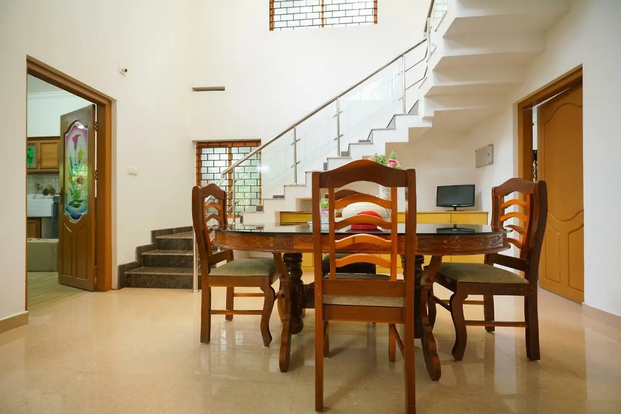 4Bhk White Snow Spacious Holiday Home Munnar Villa